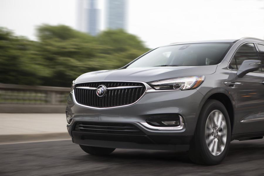 Детали экстерьера Buick Enclave 2017 года  (фото 12 из 22)